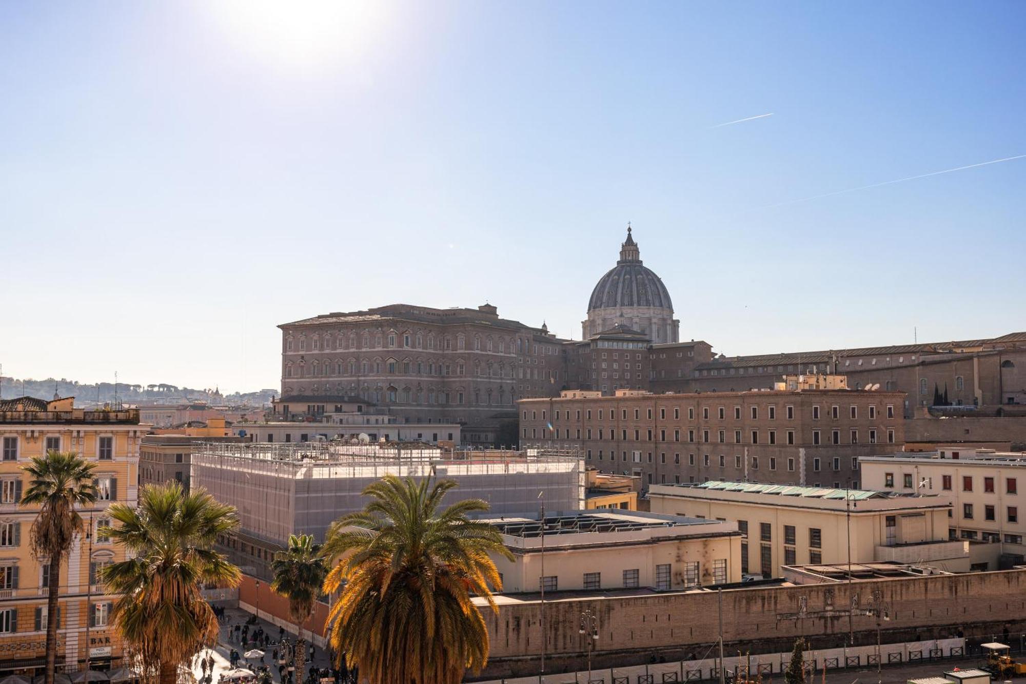 R.C. Vatican View 로마 외부 사진